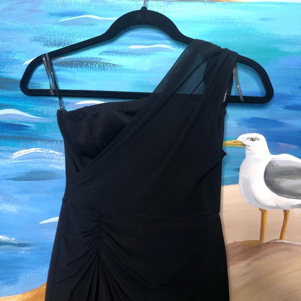 One shoulder/strapless dress